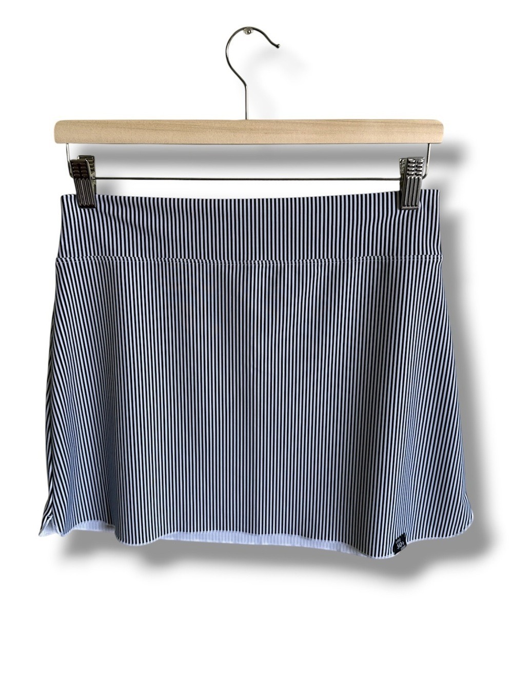 Simons SPF 50+ Striped Swim Skirt / Cover‑Up – Black and White Size M